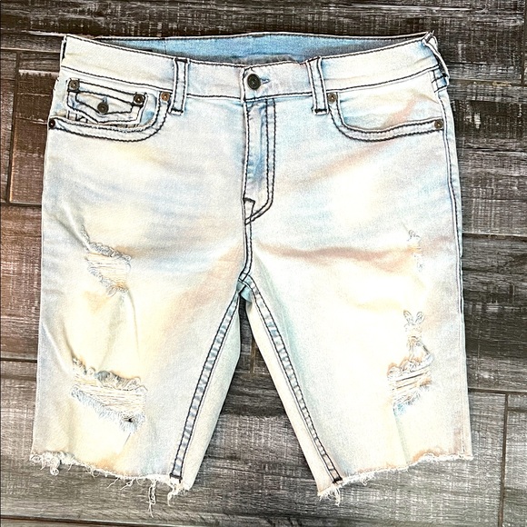 True Religion Jeans Shorts GENO Relaxed Slim Light Washed Distressed EUC - Picture 1 of 10